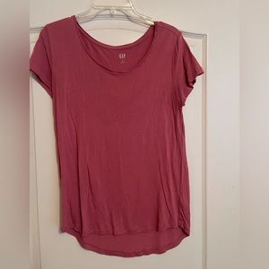 Gap pink shirt